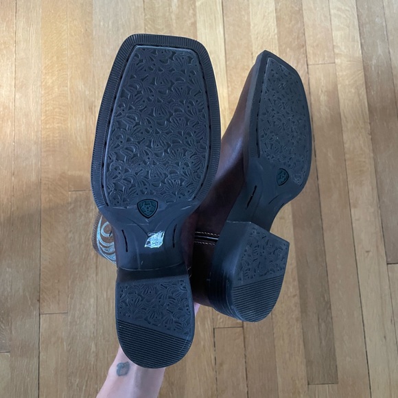 Ariat Women's Yukon Brown Square Toe Boot - Picture 11 of 12